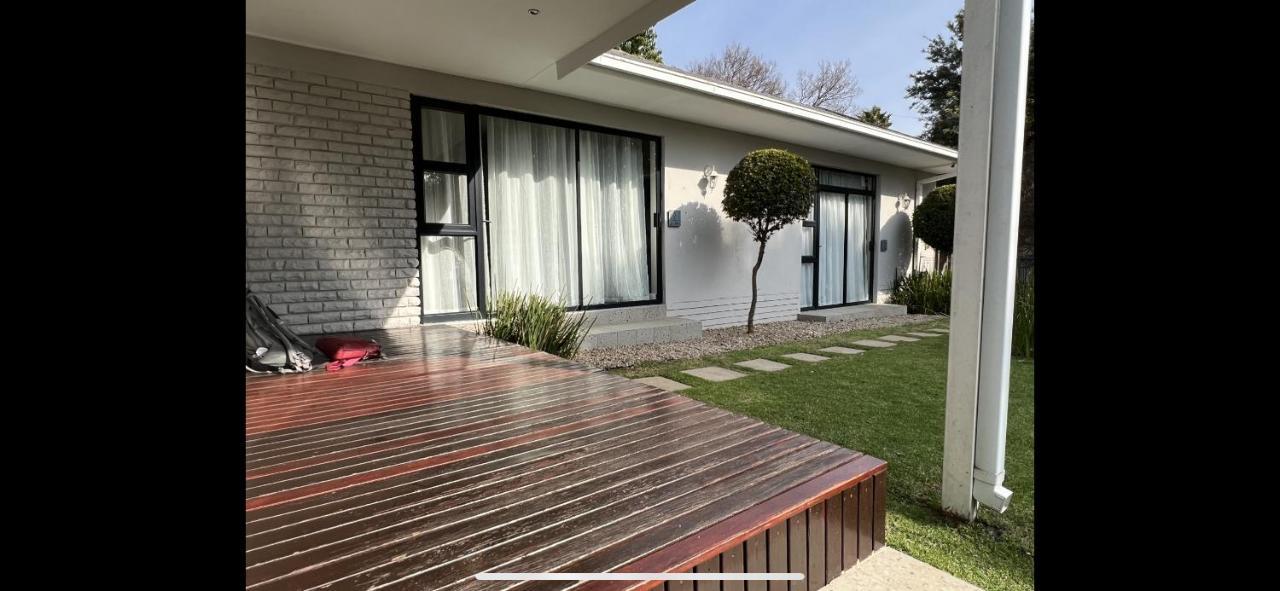 Le'Ciara Luxury Guest House Joanesburgo Exterior foto